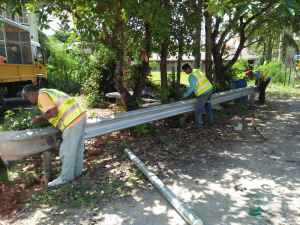 ขทช.พัทลุง ดำเนินการปรับปรุงปูGuard Railบนถนนโครงข่ายทางหลวงชนบท