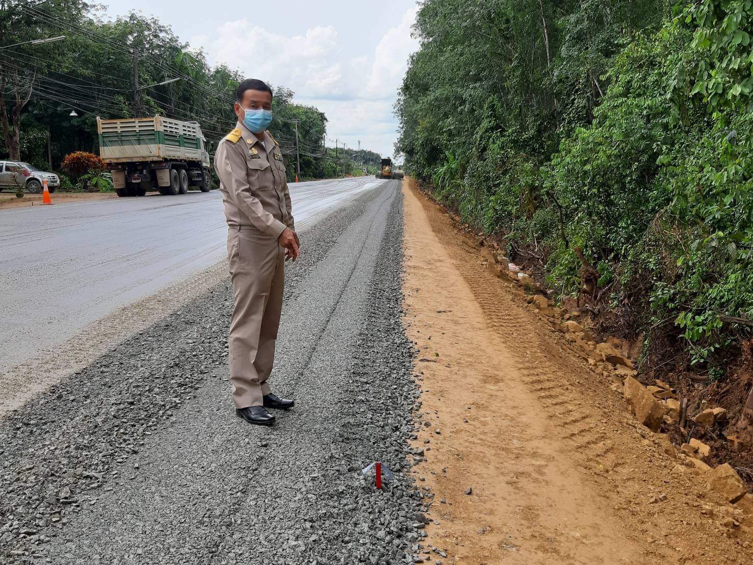 ขทช.พัทลุง ลงพื้นที่ติมตามการปฏิบัติงานบนถนนโครงข่ายทางหลวงชนบท